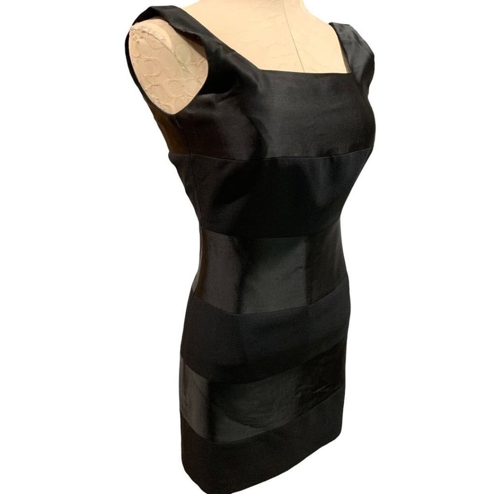 Size 2 Laundry by Shelli Segal Sleeveless Black Satin Banded Satin Dress